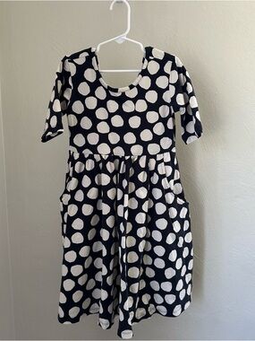Hanna Andersson Girls Size 8 Black and White Polka Dot Skater Dress with Pockets